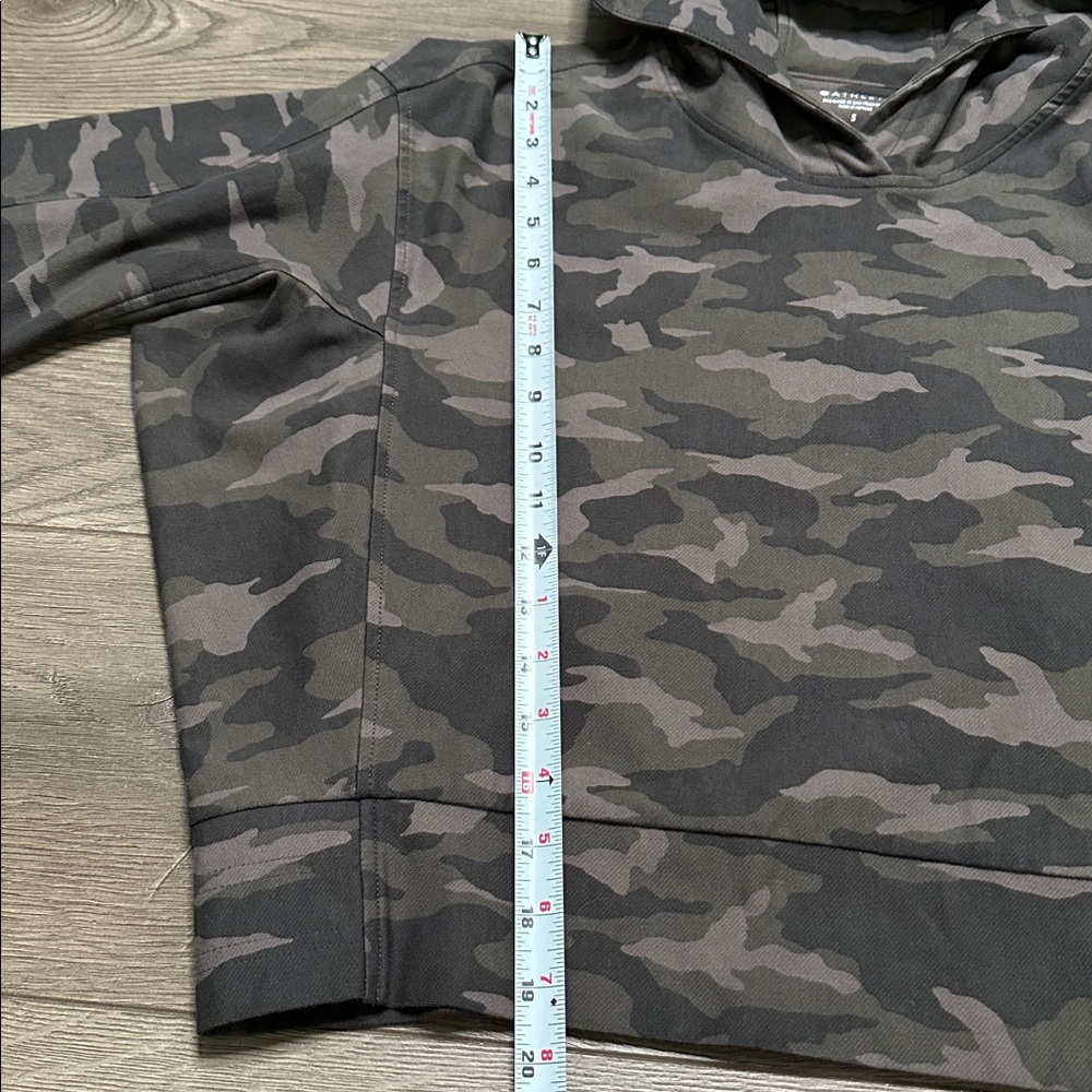 Athleta Farallon‎ Pullover Hoodie Green Camo Size Small/Medium - Picture 10 of 14